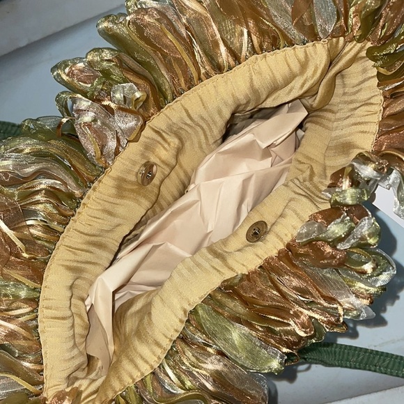 SALE💚 Lynn Carmelo purse☘️ - Picture 2 of 2